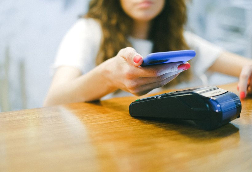 A player signing in to the Royal X app on an Android phone